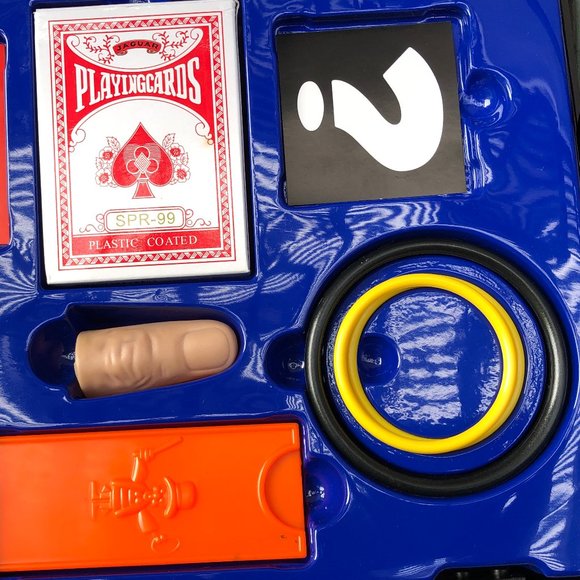 The Real Magic Kit Box of Tricks - Picture 4 of 13